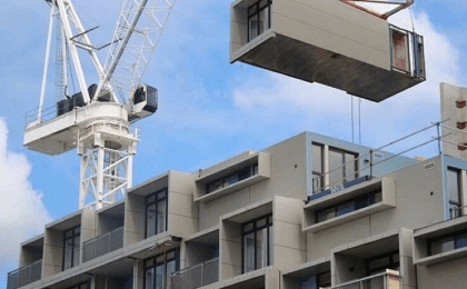 静水流深 香轻逸远